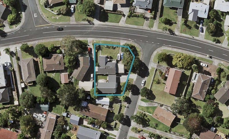 47 Trias Road, TOTARA VALE, AUCKLAND - Carousel 1