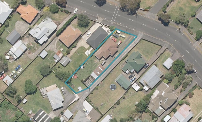 49 Gonville Avenue, Gonville, Whanganui - Carousel 1