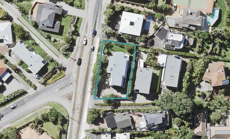 201 Beach Road, Campbells Bay, Auckland - Carousel 1