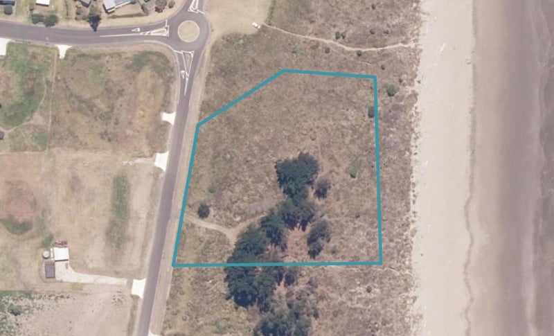 2 Pukenui Drive, Māhia - Carousel 1