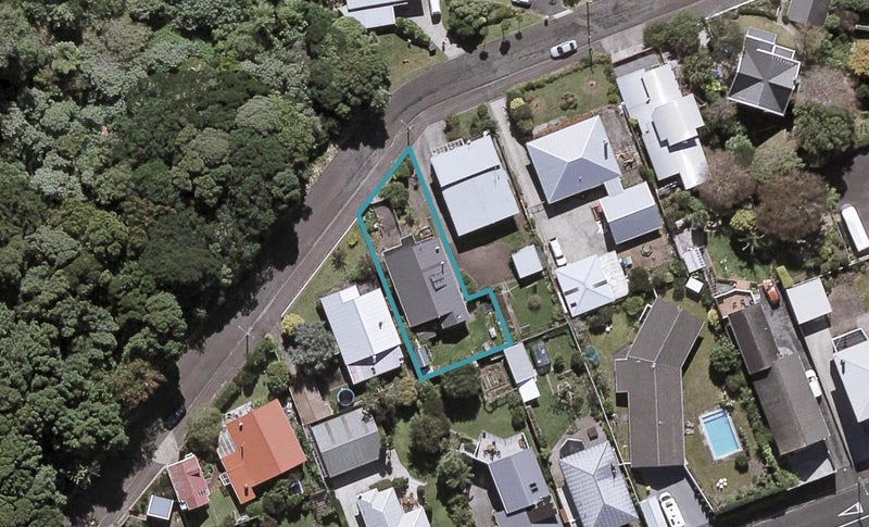 11A Stoke Street, Westown, New Plymouth - Carousel 1