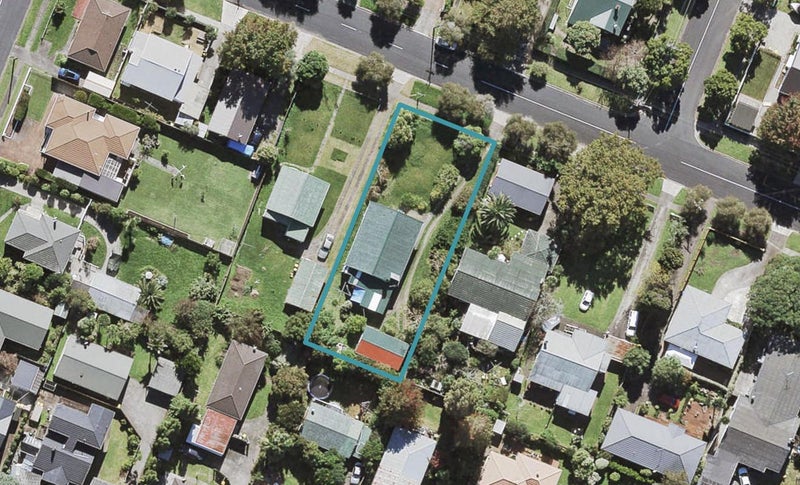 62 Miro Street, New Lynn, Auckland - Carousel 1