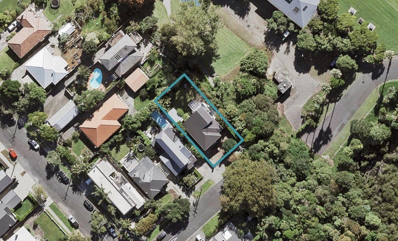 60 Nottingham Street, Westmere, Auckland - Carousel 1