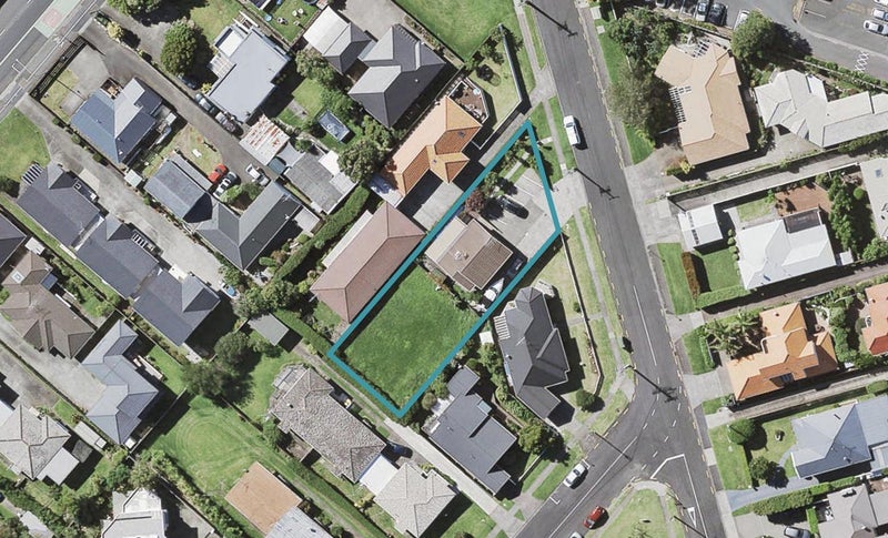 2/3 Fenwick Avenue, Milford, Auckland - Carousel 1