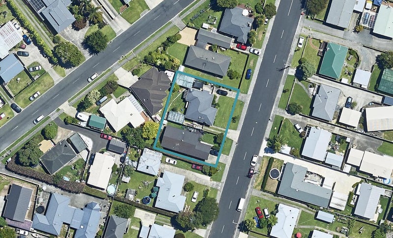 56 Queen Road, Bellevue, Tauranga - Carousel 1