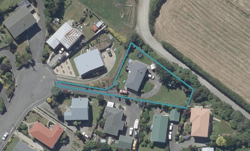 16 Strode Street, Halfway Bush, Dunedin - Carousel 1