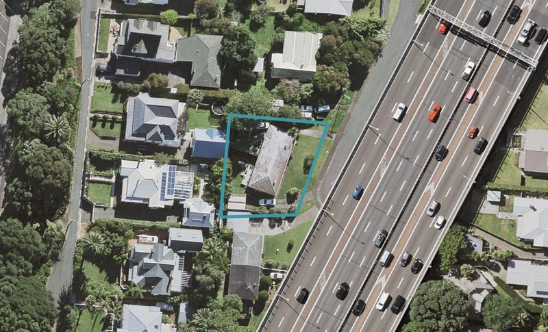 1/10 Princes Street, Northcote Point, Auckland - Carousel 1