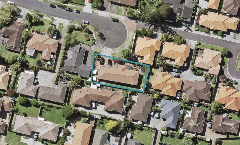 21 Seneca Court, Golflands, Auckland - Carousel 1