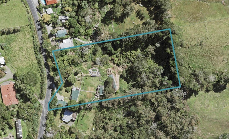 132 Candia Road, Henderson Valley, Auckland - Carousel 1