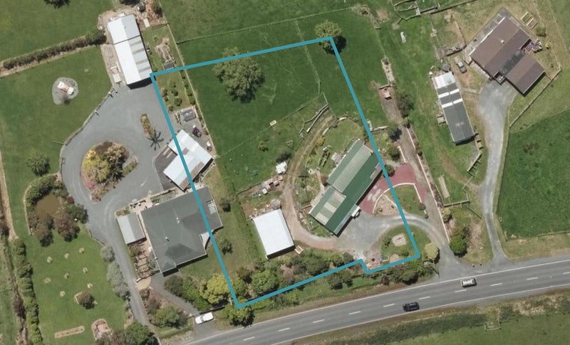 42 Maungakaramea Road, Whangarei - Carousel 1