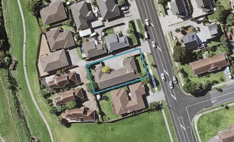 1/99 Aviemore Drive, Highland Park, Auckland - Carousel 1