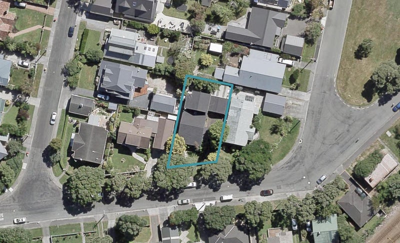 9 Pohutukawa Street, Woburn, Lower Hutt - Carousel 1