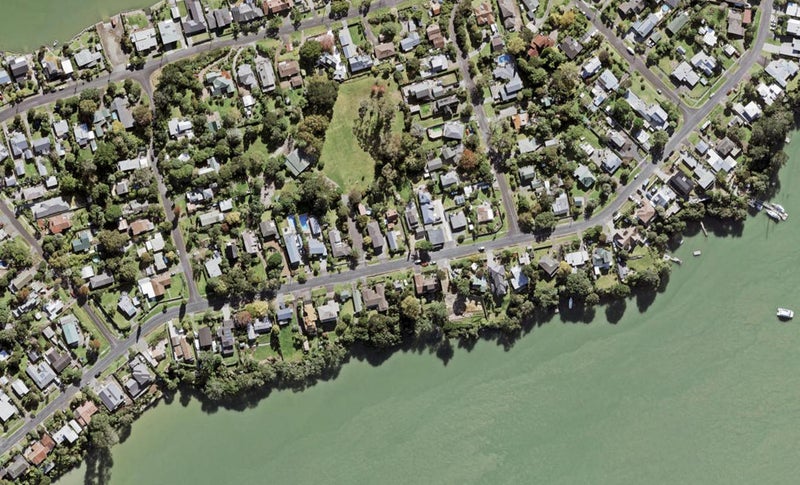 48 Ferry Parade, Herald Island, Auckland - Carousel 1