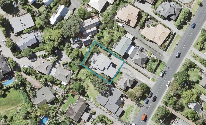 440A Beach Road, Murrays Bay, Auckland - Carousel 1