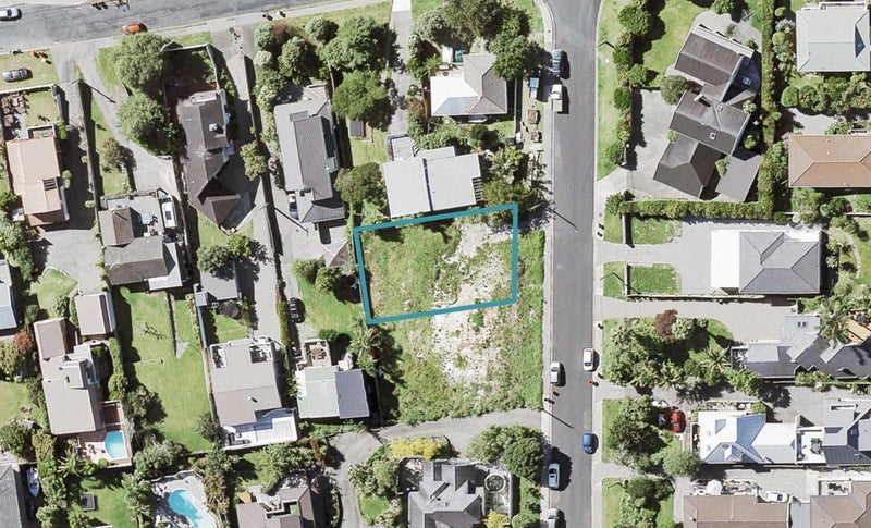 22 Garadice Road, Rothesay Bay, Auckland - Carousel 1
