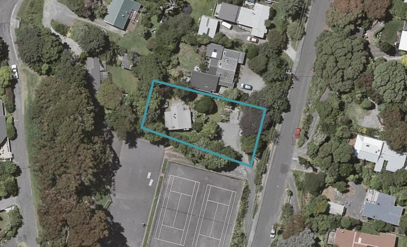 14 Tennis Court Road, Raumati South, Paraparaumu - Carousel 1