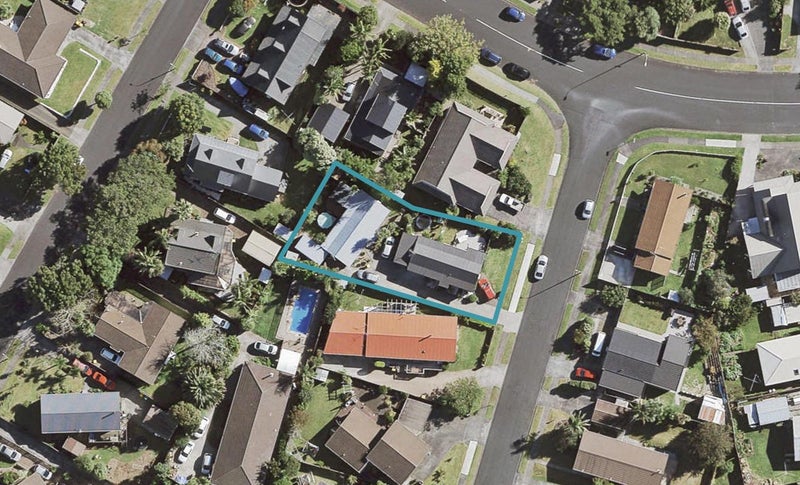 2/3 Hoylake Place, Wattle Downs, Auckland - Carousel 1