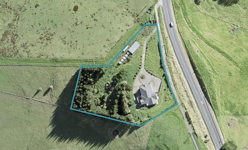 2036 East Coast Road, Stillwater, Silverdale - Carousel 1