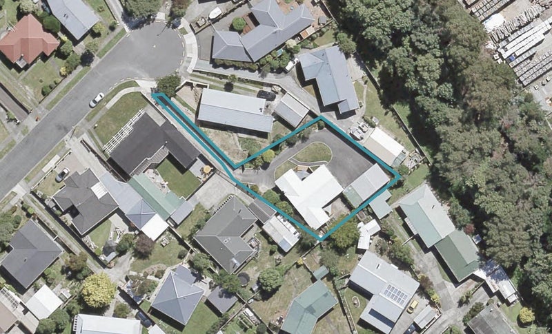 9 Longfellow Street, Trentham, Upper Hutt - Carousel 1