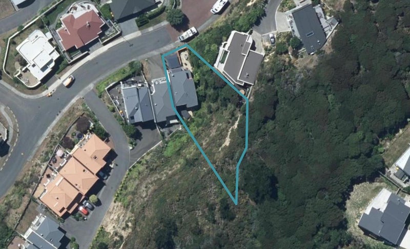 24 Paremata Drive, Paremata, Porirua - Carousel 1
