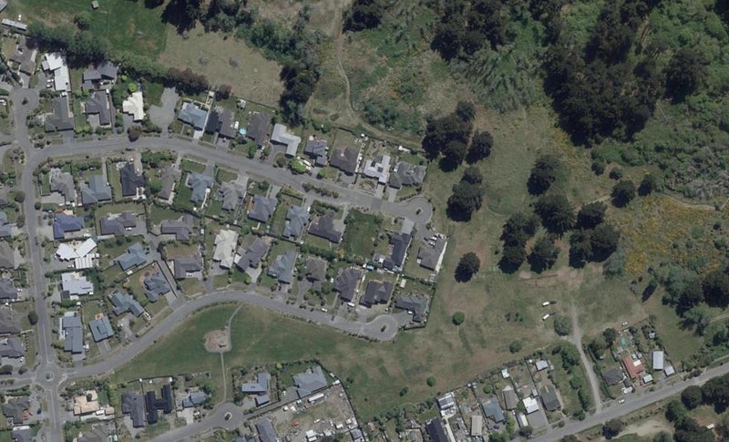 28 Hemingway Place, Spencerville, Christchurch - Carousel 1