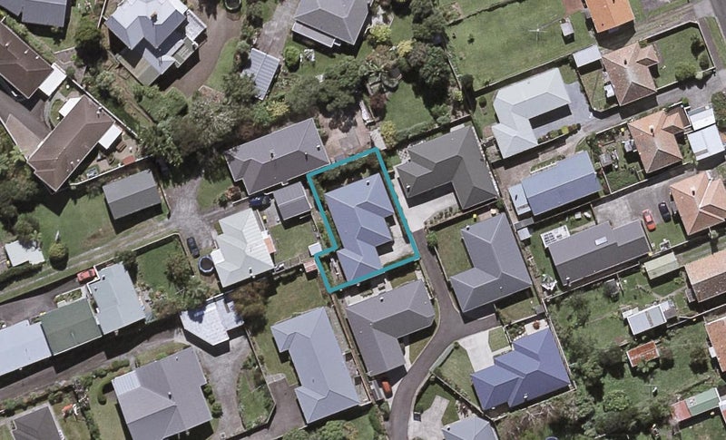 9E Wilton street, Westown, New Plymouth - Carousel 1