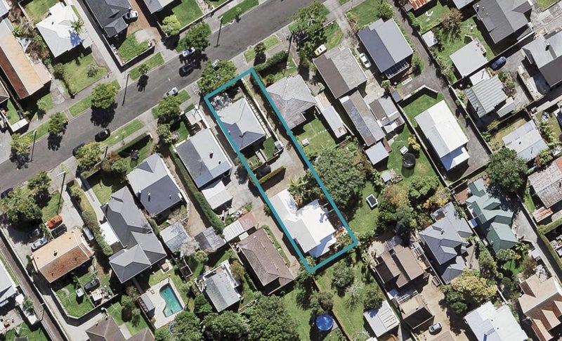 14A Formby Avenue, Point Chevalier, Auckland - Carousel 1