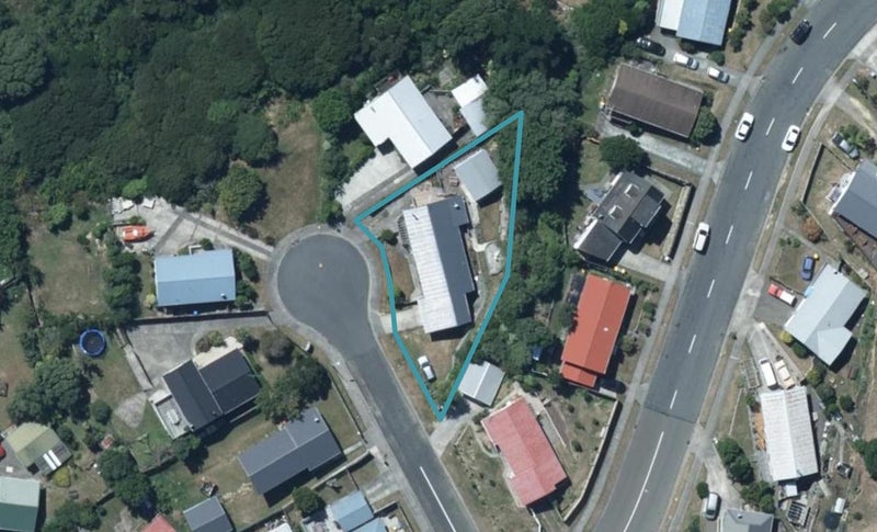 4 Garboard Lane, Whitby, Porirua - Carousel 1