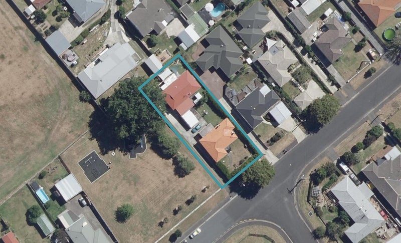 22 Bolmuir Road, Forest Lake, Hamilton - Carousel 1