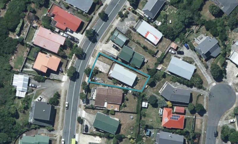 133 Conclusion Street, Ascot Park, Porirua - Carousel 1