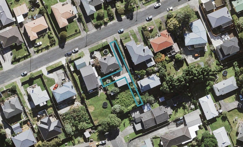 4/18 Sylvan Crescent, Te Atatū South, Auckland - Carousel 1