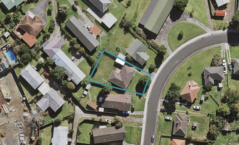 88 Greenslade Crescent, Northcote, Auckland - Carousel 1