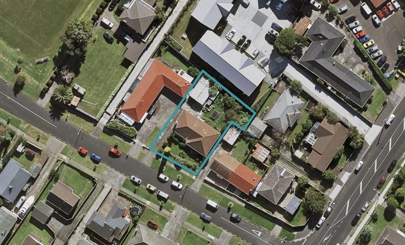 5 Kingswood Road, Papatoetoe, Auckland - Carousel 1