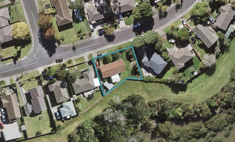 34 Sunline Avenue, Massey, Auckland - Carousel 1