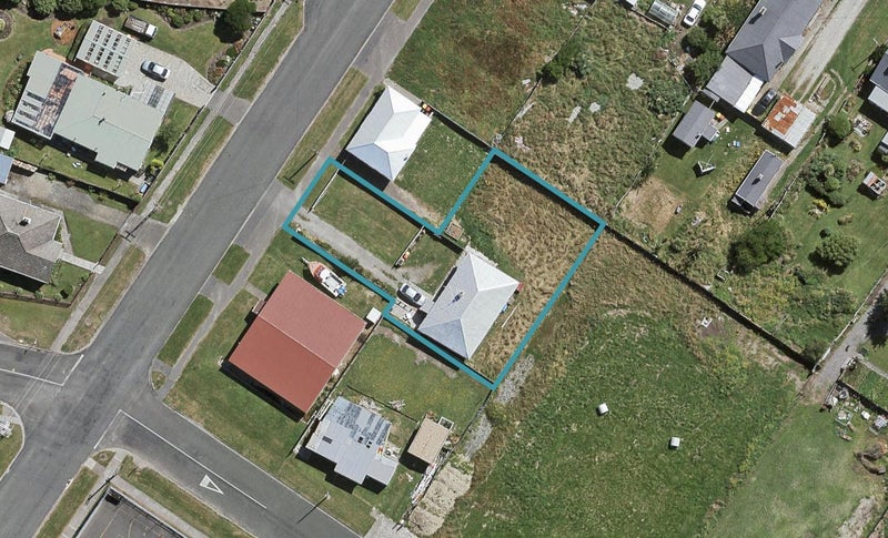 28 Palmer Street, Bluff - Carousel 1