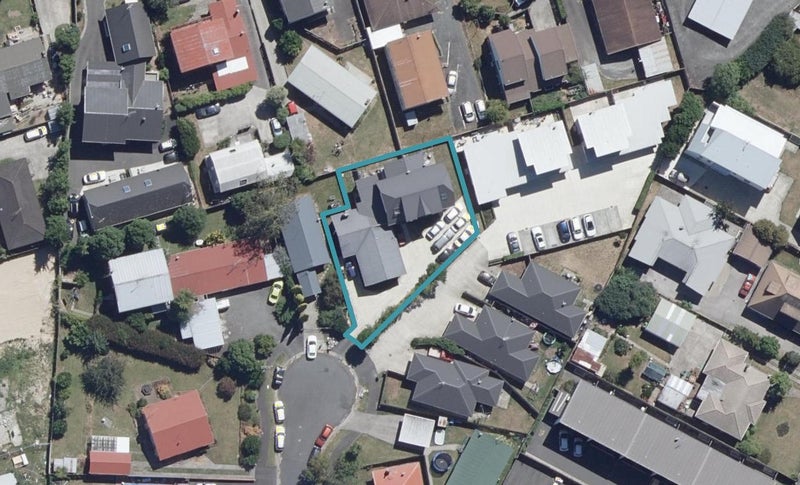 3/10 Tralee Place, Hillcrest, Hamilton - Carousel 1