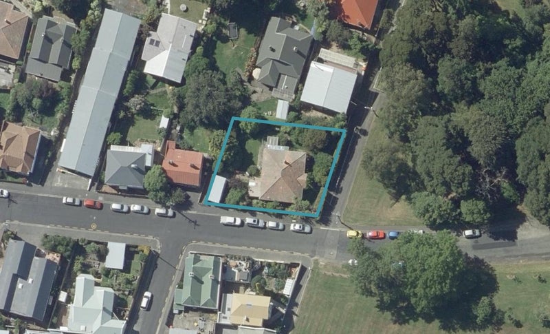 24 Parkhill Avenue, Mornington, Dunedin - Carousel 1