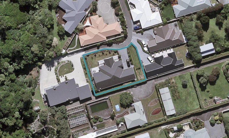 7B Royal Heights, Glen Avon, New Plymouth - Carousel 1