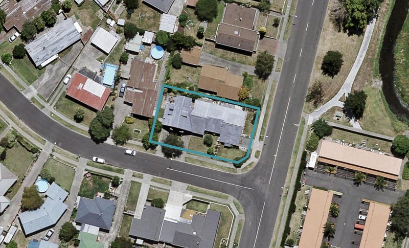 2/2 Bristol Street, Tamatea, Napier - Carousel 1