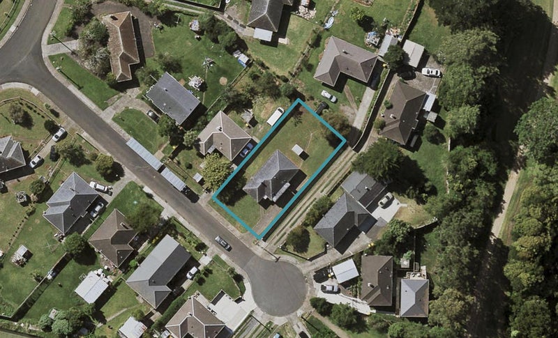 8 Raleigh Place, Otara, Auckland - Carousel 1