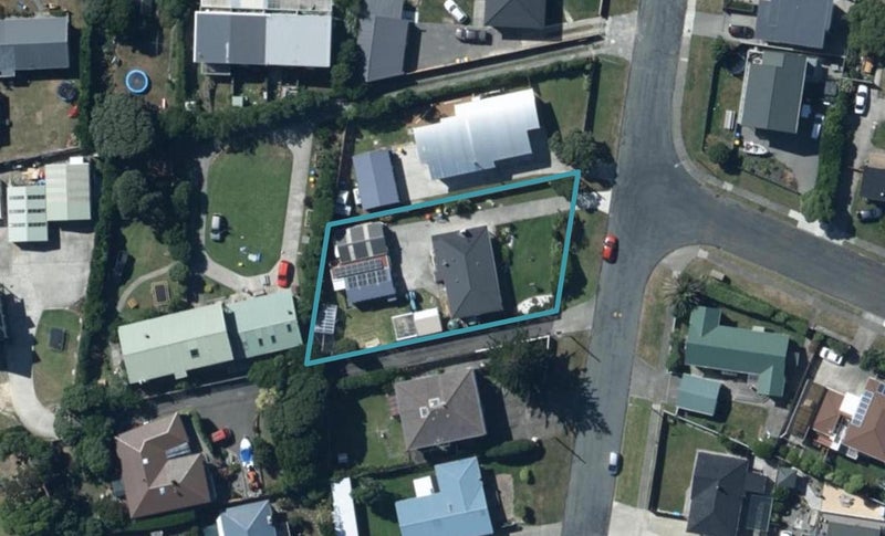 15 Lambley Road, Titahi Bay, Porirua - Carousel 1