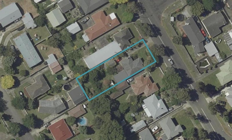 11 Highbury Avenue, Highbury, Palmerston North - Carousel 1