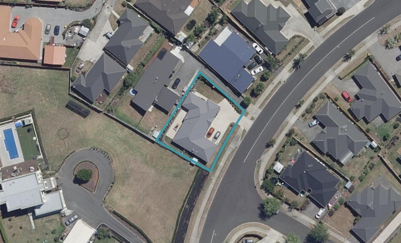 96 Farnborough Drive, Grandview Heights, Hamilton - Carousel 1