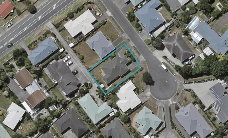 6 Brookfield Place, Paraparaumu - Carousel 1