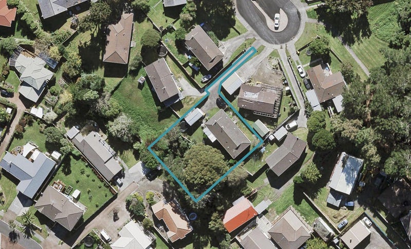 23 Backhurst Grove, Massey, Auckland - Carousel 1