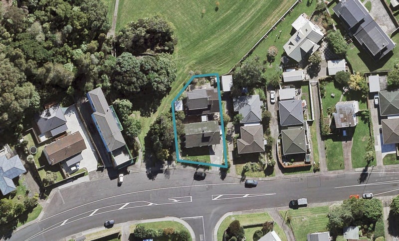 1/70 Moore Street, Hillcrest, Auckland - Carousel 1