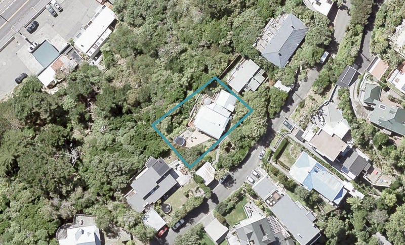 49 Ferry Road, Days Bay, Lower Hutt - Carousel 1