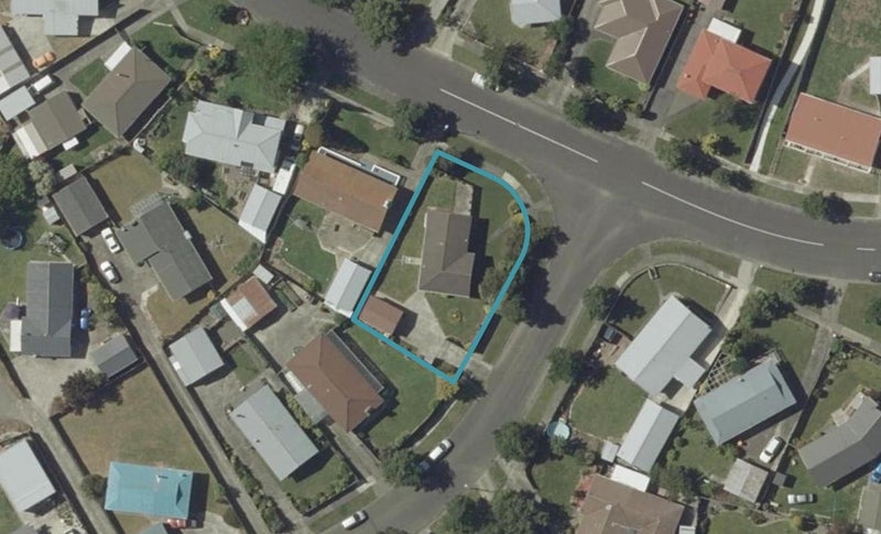 30 Hillcrest Drive, Kelvin Grove, Palmerston North - Carousel 1