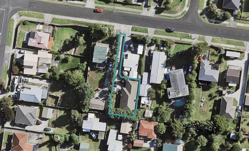 18A McLeod Road, Weymouth, Auckland - Carousel 1