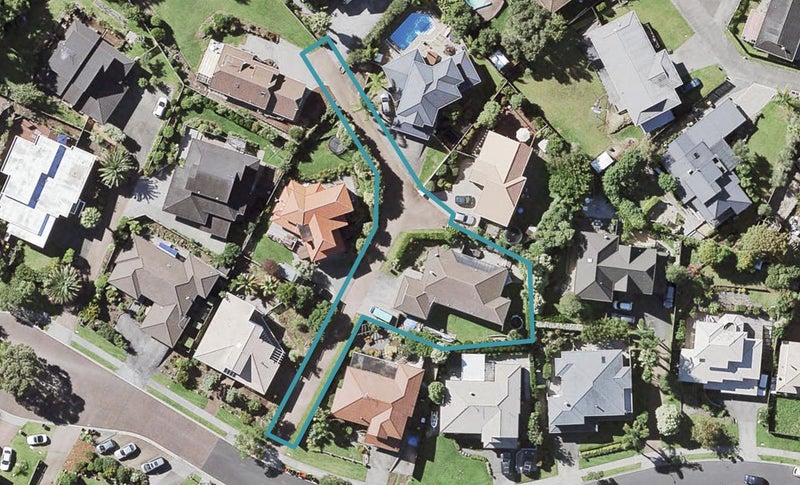 23 Crestview Place, Browns Bay, Auckland - Carousel 1